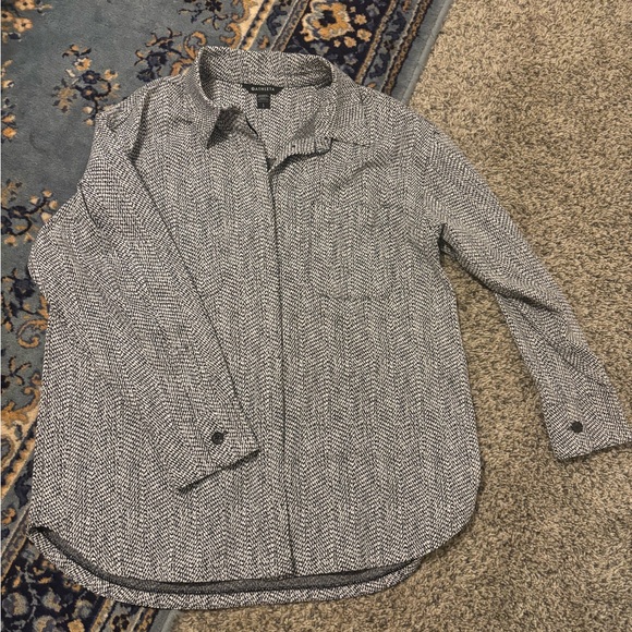 Athleta Black and White Patterned Button-Up Shirt - Picture 3 of 3